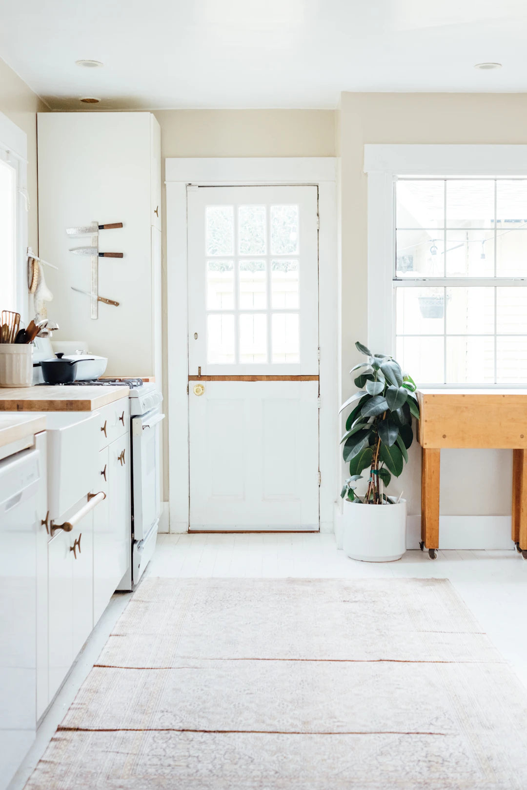 Transform Your Kitchen into a Sanctuary: Essential Tips for a Non-Toxic Space